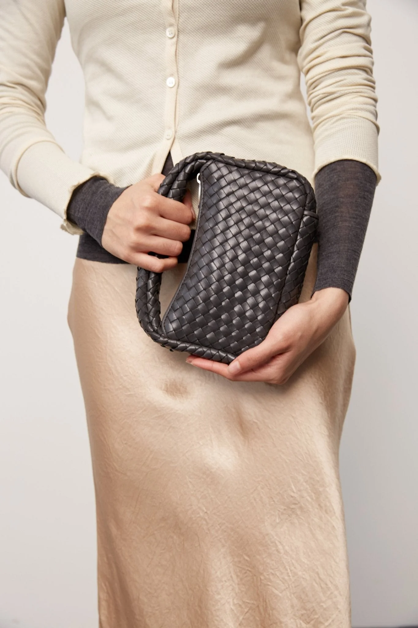 Salerno shoulder bag Madelaine Charcoal - Image 5